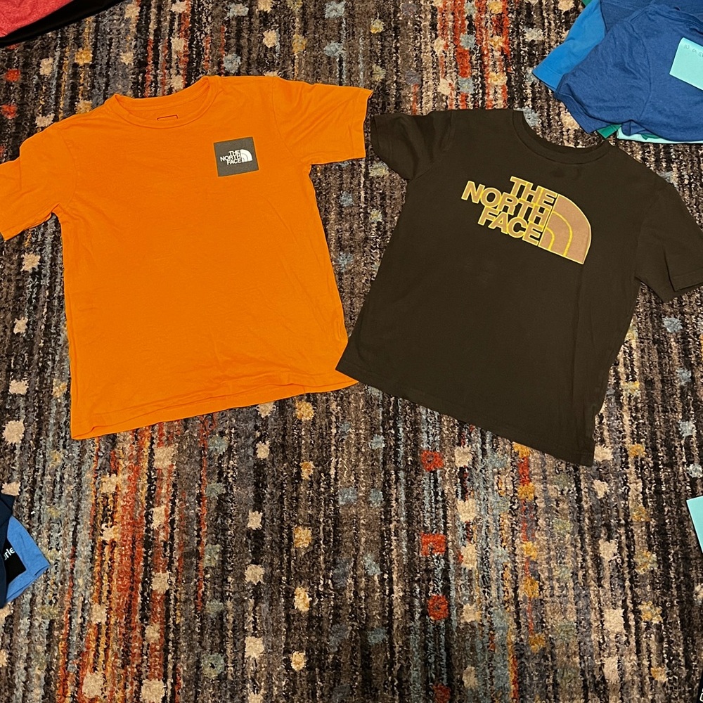 Medium north face boys